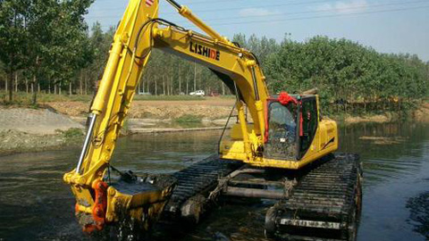 水陸挖掘機(jī)